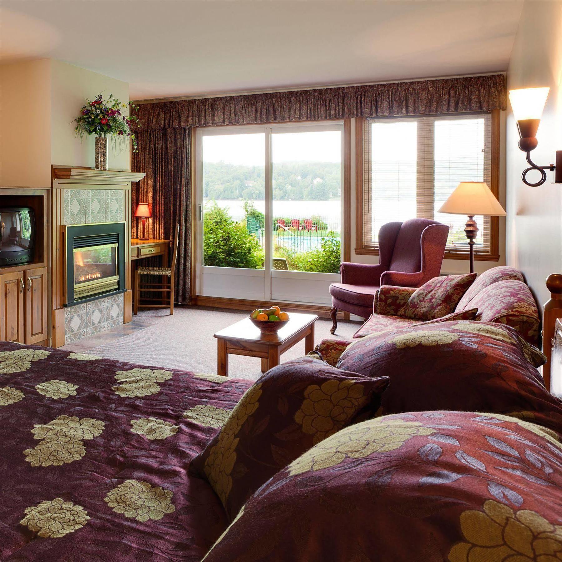 Auberge La Porte Rouge Mont-Tremblant Esterno foto