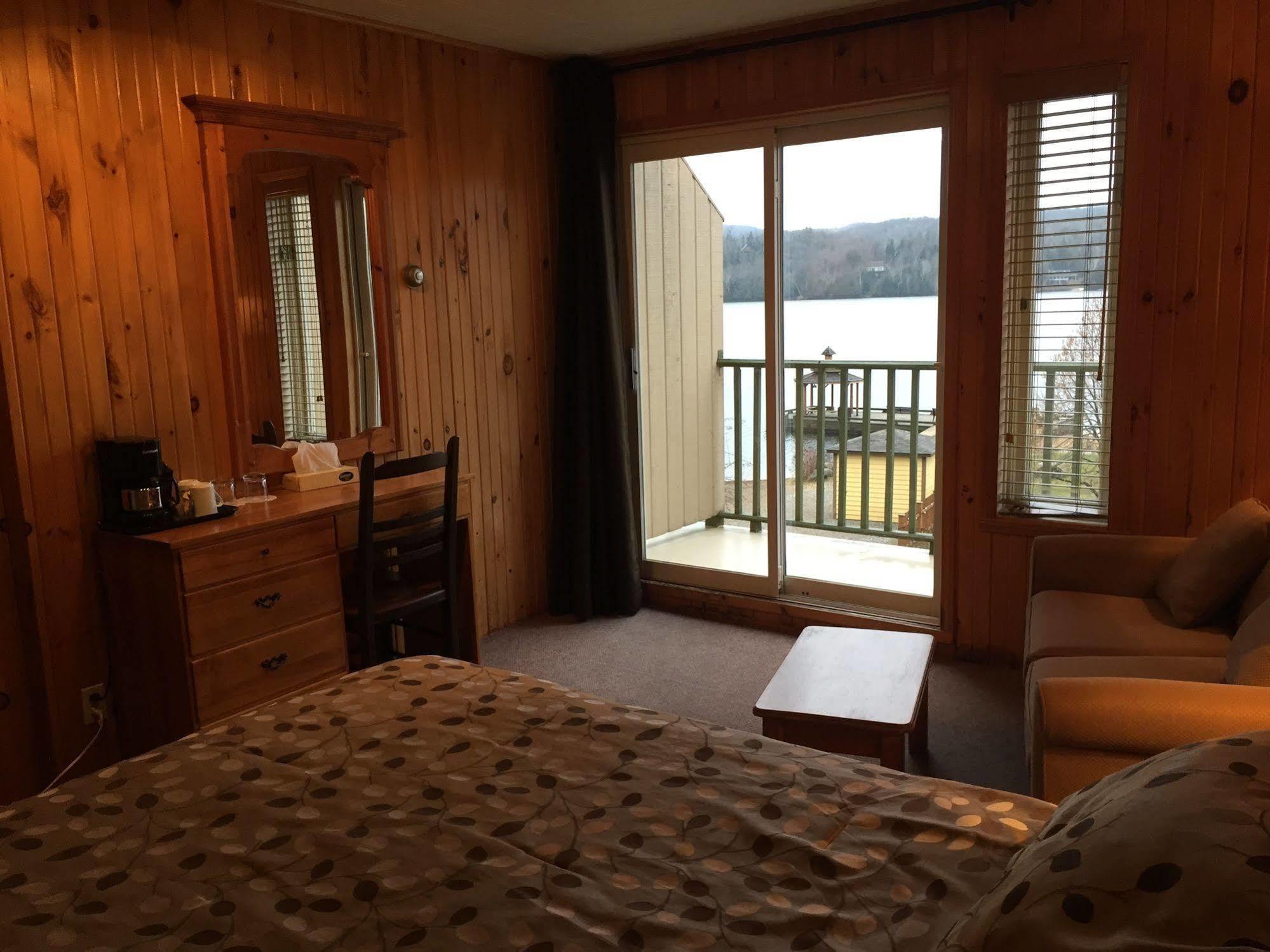 Auberge La Porte Rouge Mont-Tremblant Esterno foto