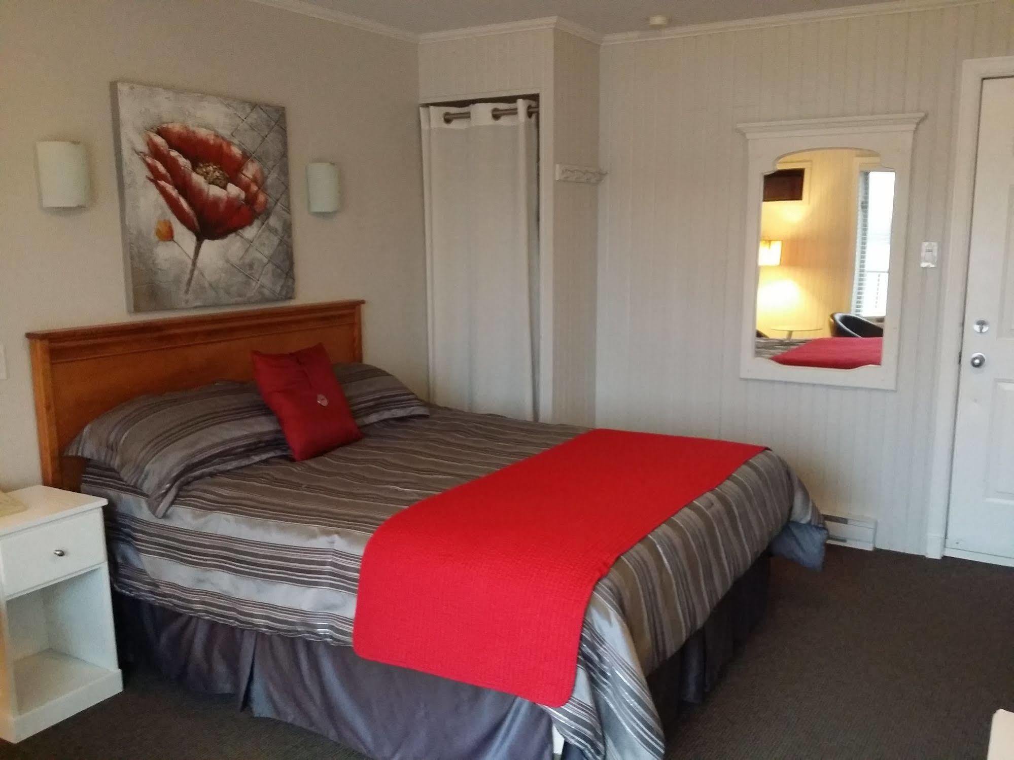 Auberge La Porte Rouge Mont-Tremblant Esterno foto