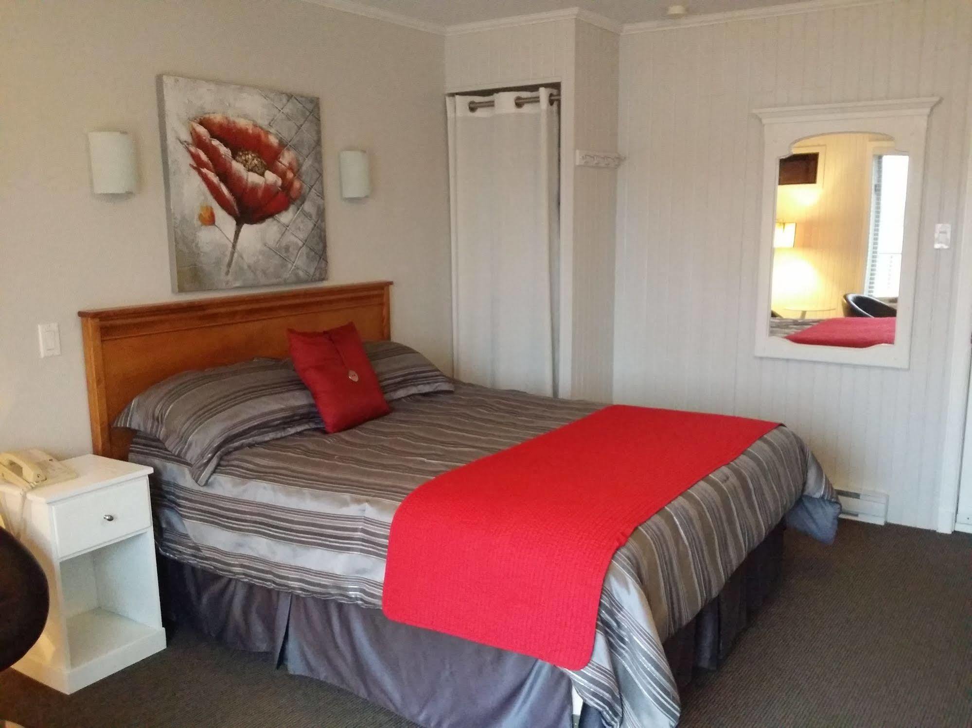 Auberge La Porte Rouge Mont-Tremblant Esterno foto
