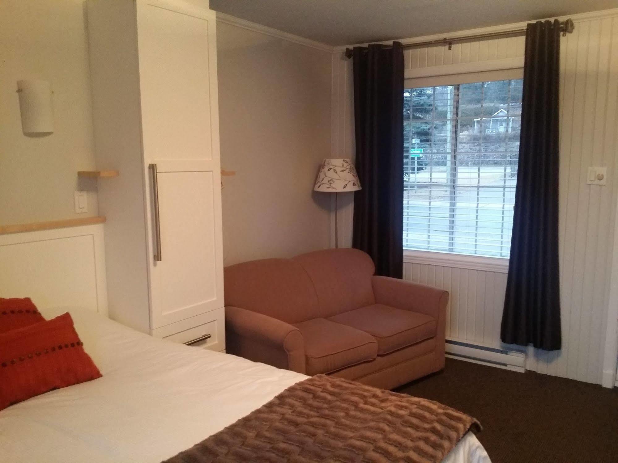 Auberge La Porte Rouge Mont-Tremblant Esterno foto