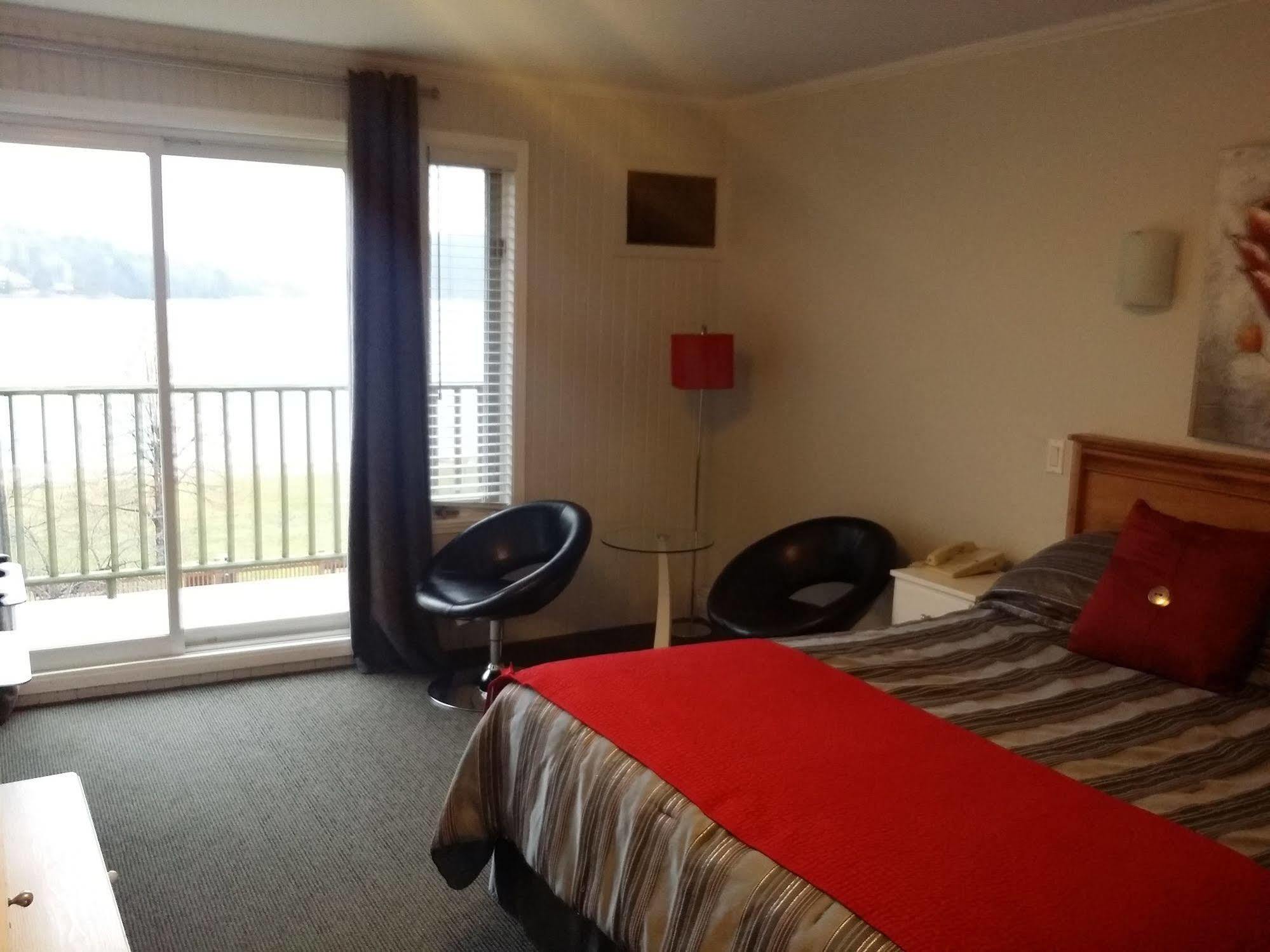 Auberge La Porte Rouge Mont-Tremblant Esterno foto