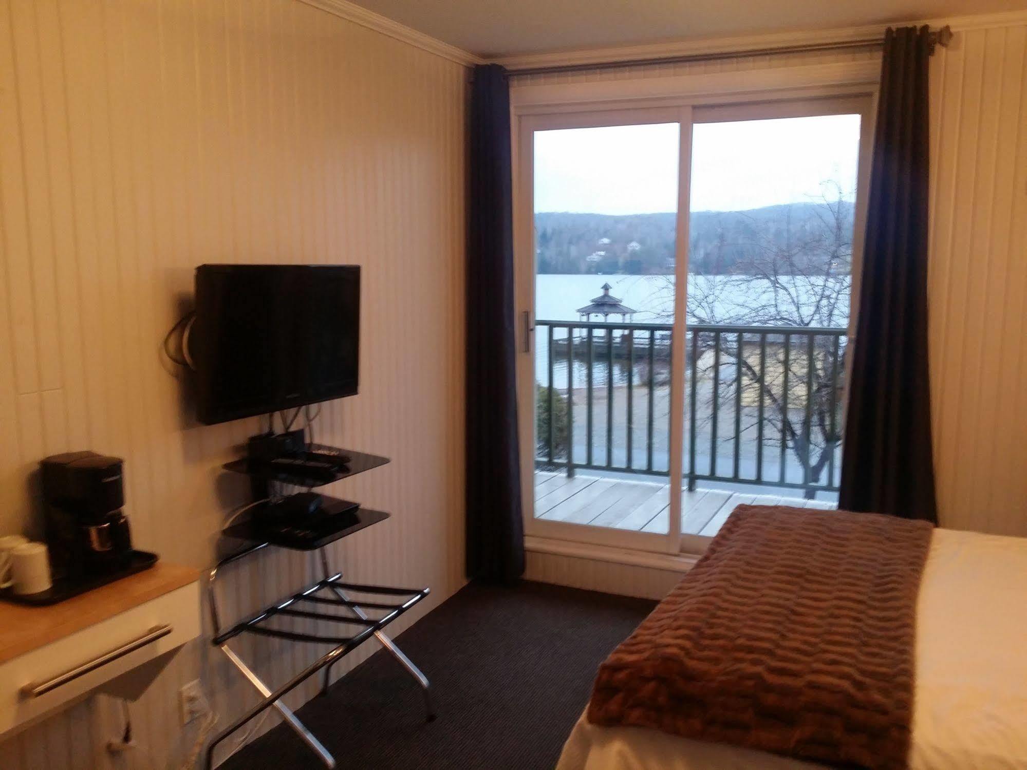 Auberge La Porte Rouge Mont-Tremblant Esterno foto