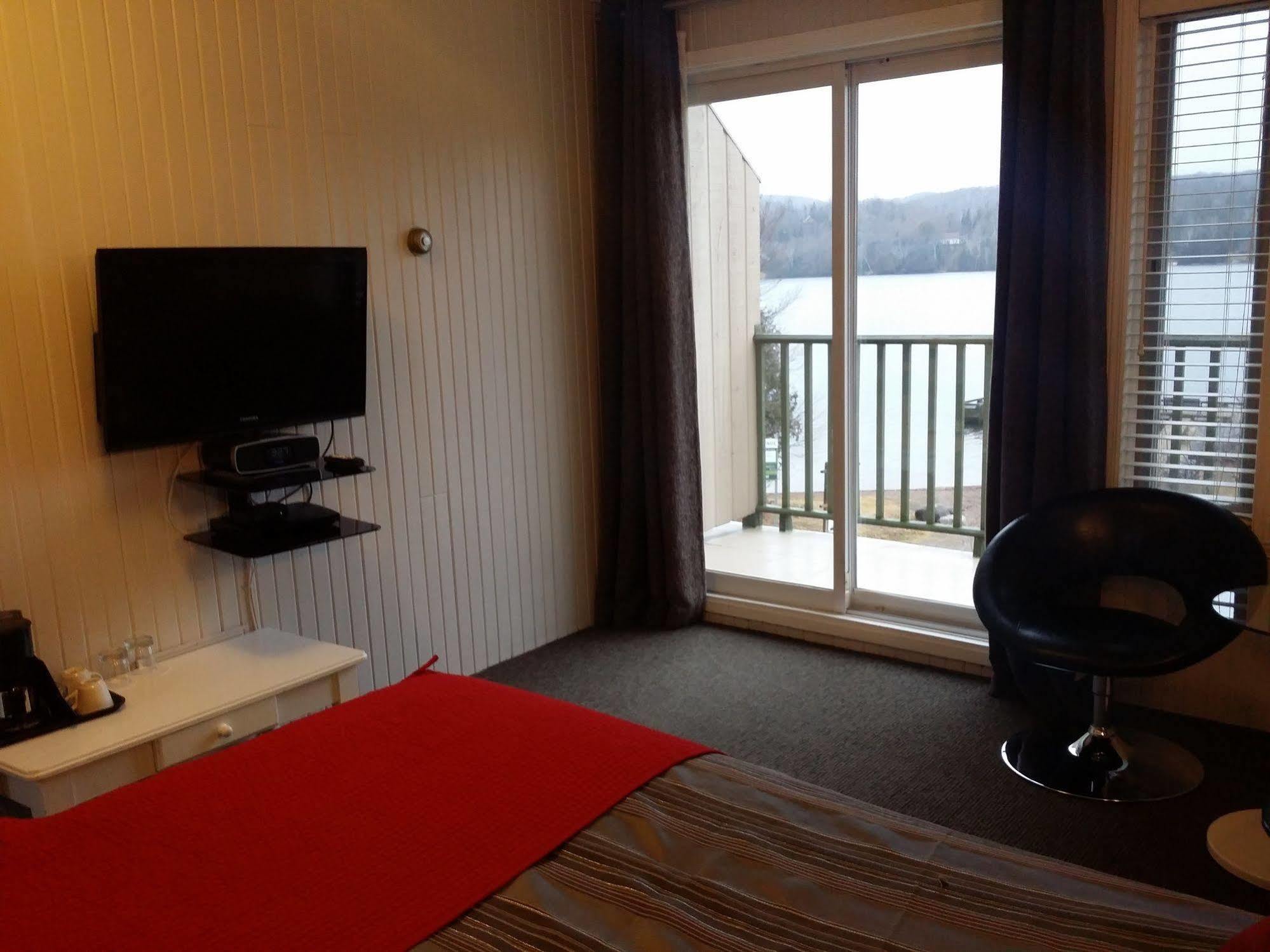 Auberge La Porte Rouge Mont-Tremblant Esterno foto